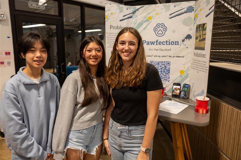 Young entrepreneurs showcase ideas